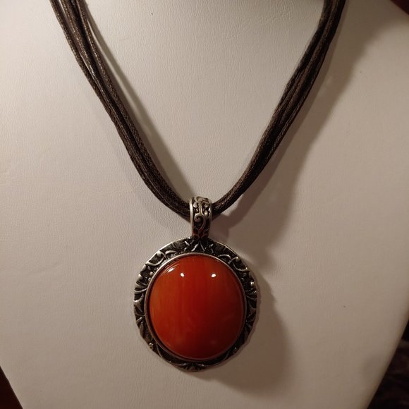 Red Oval Necklace - Picture 3 of 6